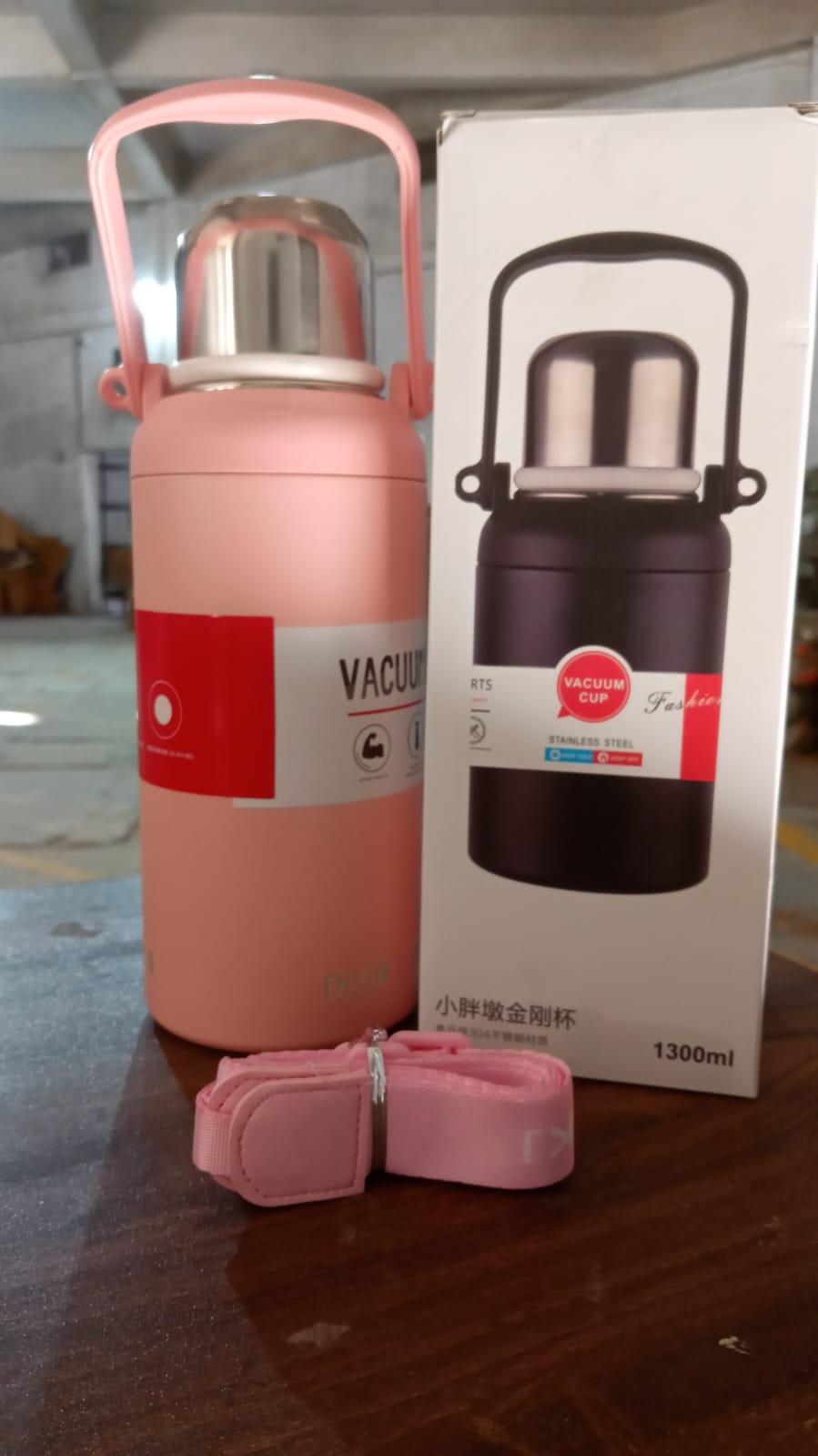 Stainless Steel 316 Stainless Steel, Vacuum Insulated Cup / Bottle, Portable Travel Kettle / Water Bottle with Handle, Outdoor Large Capacity Sports Kettle Cups / Bottle (1300 ML)